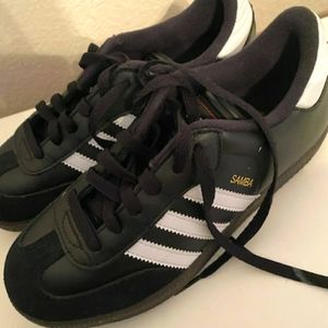 Adidas tennis shoes